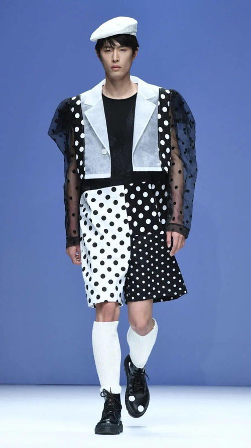 異質(zhì)共生 四川師范大學(xué)服裝與設(shè)計(jì)藝術(shù)學(xué)院2021 CGFW的時(shí)尚詮釋