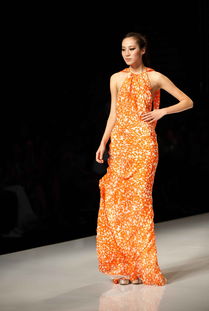 鵬城霓裳，步履生輝——深圳服裝節(jié)模特定格時(shí)尚新風(fēng)尚